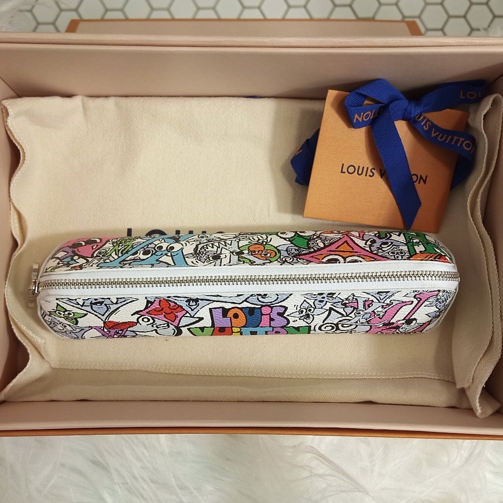 LV COMICS Pencil Pouch (SS23 Virgil's Last Project) Brand New, Full Incl… - Picture 2 of 10